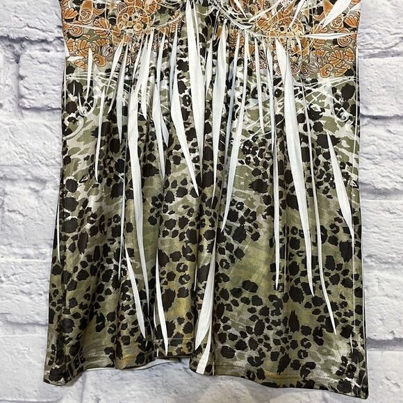 One World Double V Petal Sleeve Abstract Top Size Medium - Picture 8 of 9